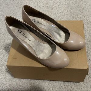 CL by Laundry Women's Beige Heels